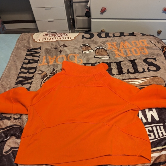 Scuba - Picture 2 of 10